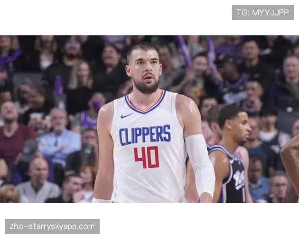 快船锋线大将攻防两端表现出色 能否稳坐先发位置成疑